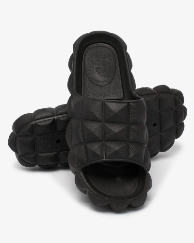 Royalfashion Women's flip-flops with embossing in black Ambeha