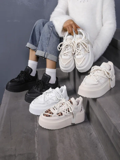 Royalfashion Sports sneakers for women on a platform Aeroll