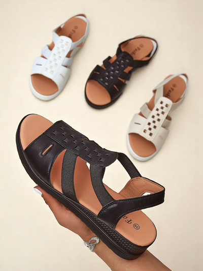 Royalfashion Женские сандалии на низкой танкетке Sora