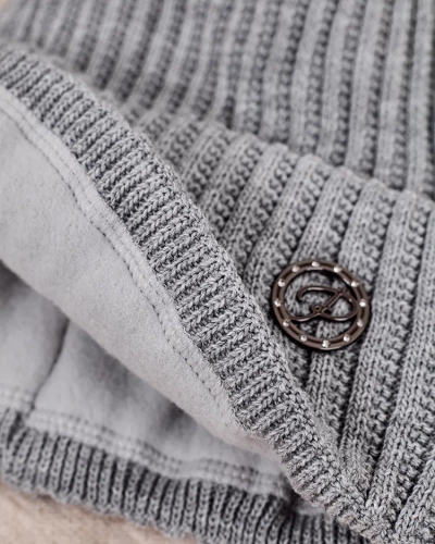 Royalfashion Women's insulated hat with pompom