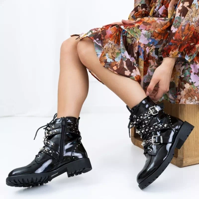 OUTLET Black women's bags with Amriel jets - Footwear