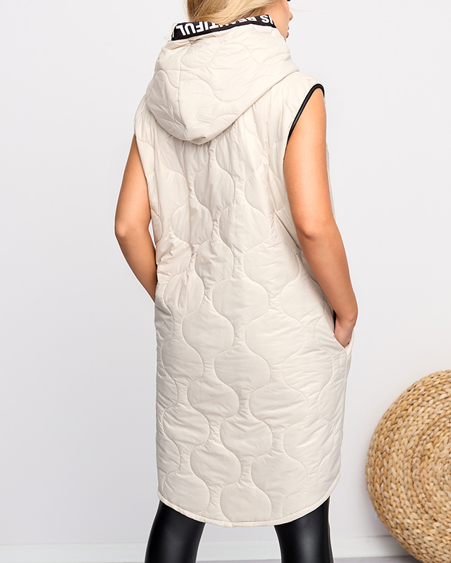 Бежевый длинный стеганый жилет с принтом