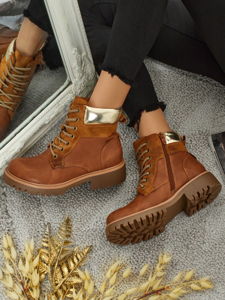 Women's Maestroe Trapper Boots