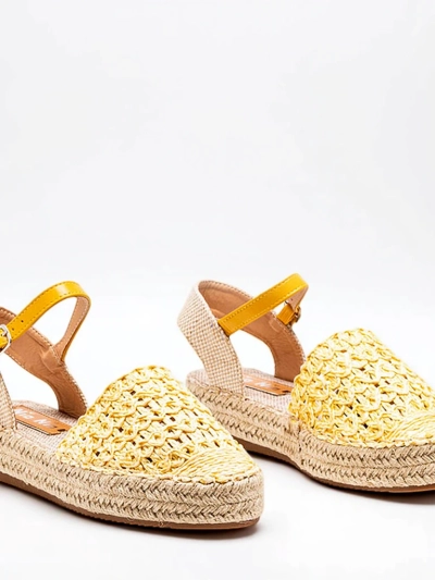 Żółte damskie espadryle z ażurową cholewką Triumf - Obuwie