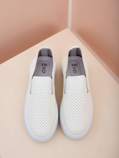 Royalfashion Women's perforated sports shoes Musio