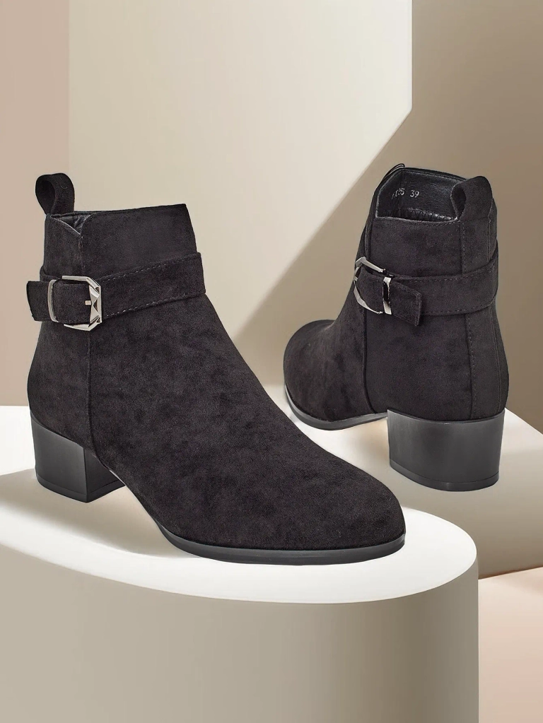 Elegante Nero Eco-Leather Ankle Boots