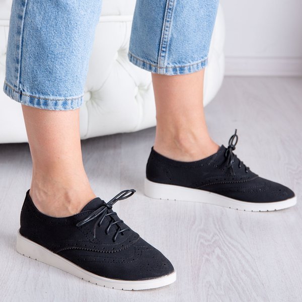 Black shoes on Malasia platform - Footwear 1