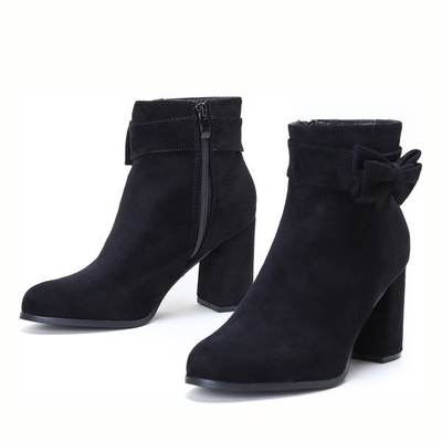 Black boots with a bow on the high post Lucia - Footwear