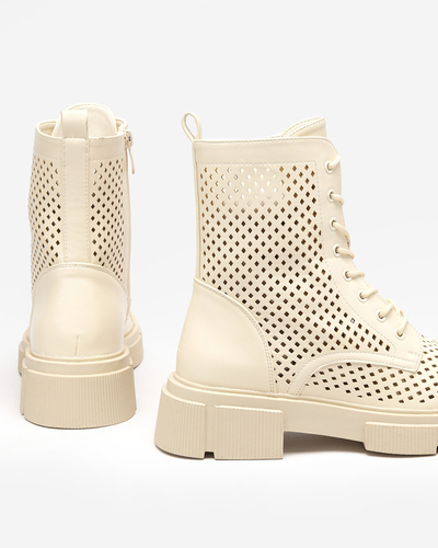 Ažūra smilškrāsas sieviešu zābaki ar plakaniem papēžiem Rolika - Apavi