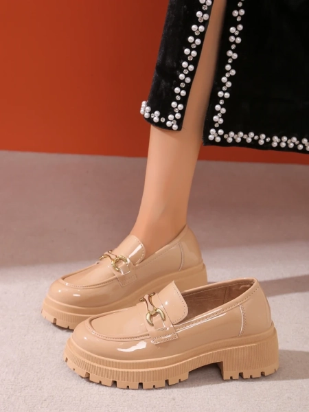 Royalfashion Sieviešu lakots mokasīns Berieta