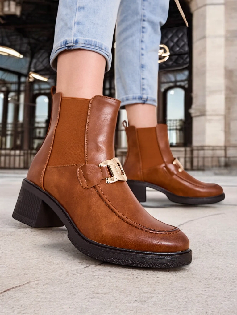 Royalfashion Sieviešu zābaki ar zemu papēdi Ewios