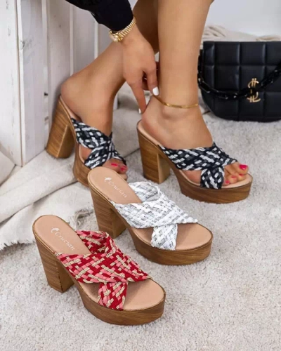 OUTLET Women's white slippers on a high post Kotinso - Footwear