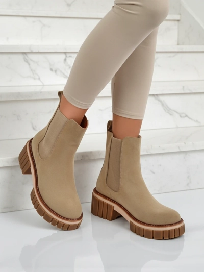 Amber Walk ankle boots with block heels made of eco-nubuck