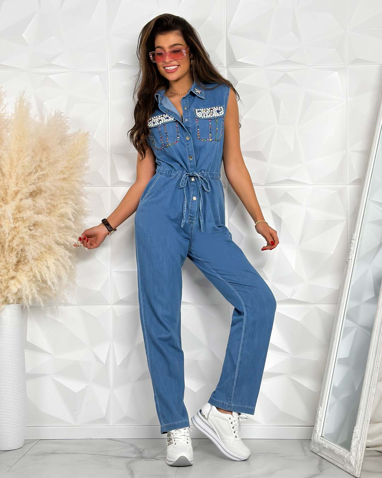 Royalfashion Sieviešu uzvalks ar cirkoniem un pērlēm