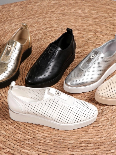 Royalfashion sieviešu perforētās čības Goffies