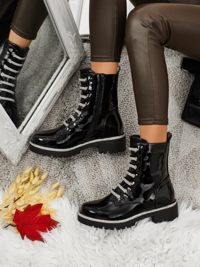 Gelakte Fjorra veterlaarsjes voor dames