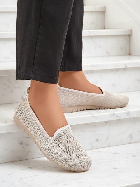 Moda Bella Beige Women's Flat Heel Shoes