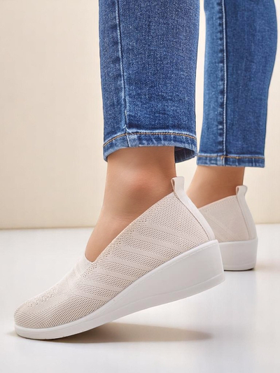 Royalfashion Sieviešu loafers uz zemas platformas Epoles