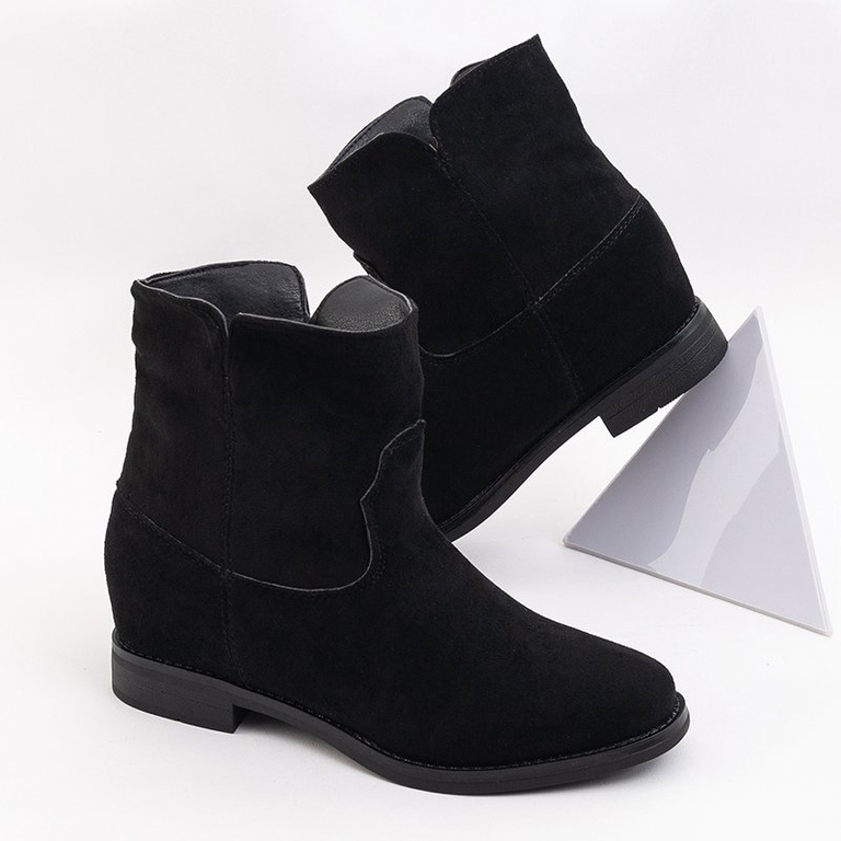 Black ankle boots a'la cowboy wedge Nastu - Footwear
