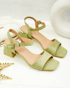 тёмно-зелёный