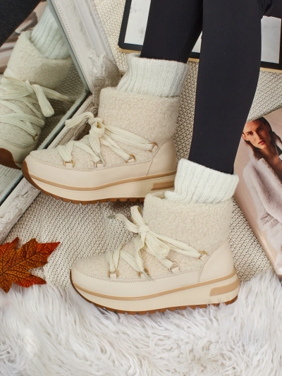 Women's snow boots with fur Verruna