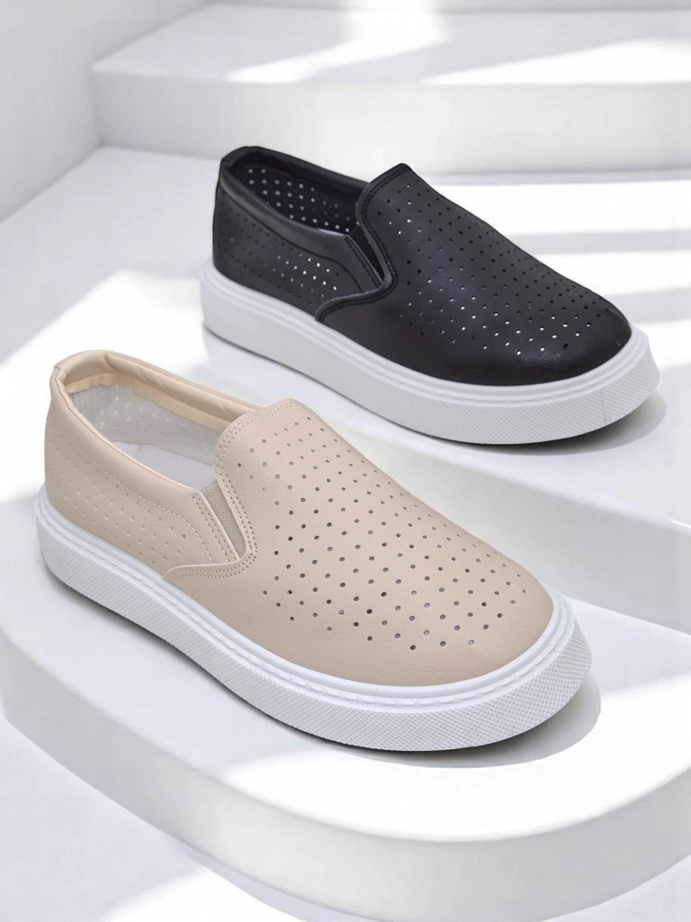 Royalfashion Sieviešu perforētie slip-on apavi Emillia