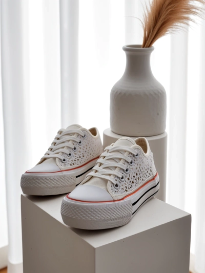 Royalfashion Women's perforated sneakers Nizzet
