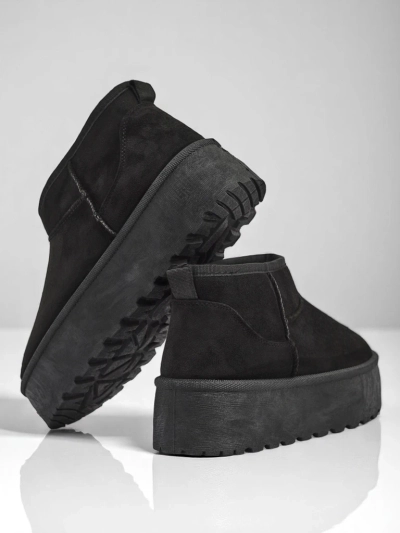 Royalfashion Women's platform a'la snow boots in black Dagodo