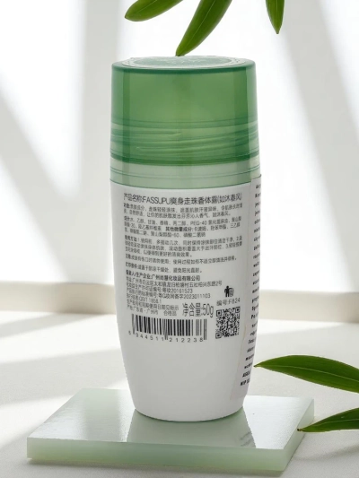 Women's moisturizing gel roll-on deodorant-antiperspirant