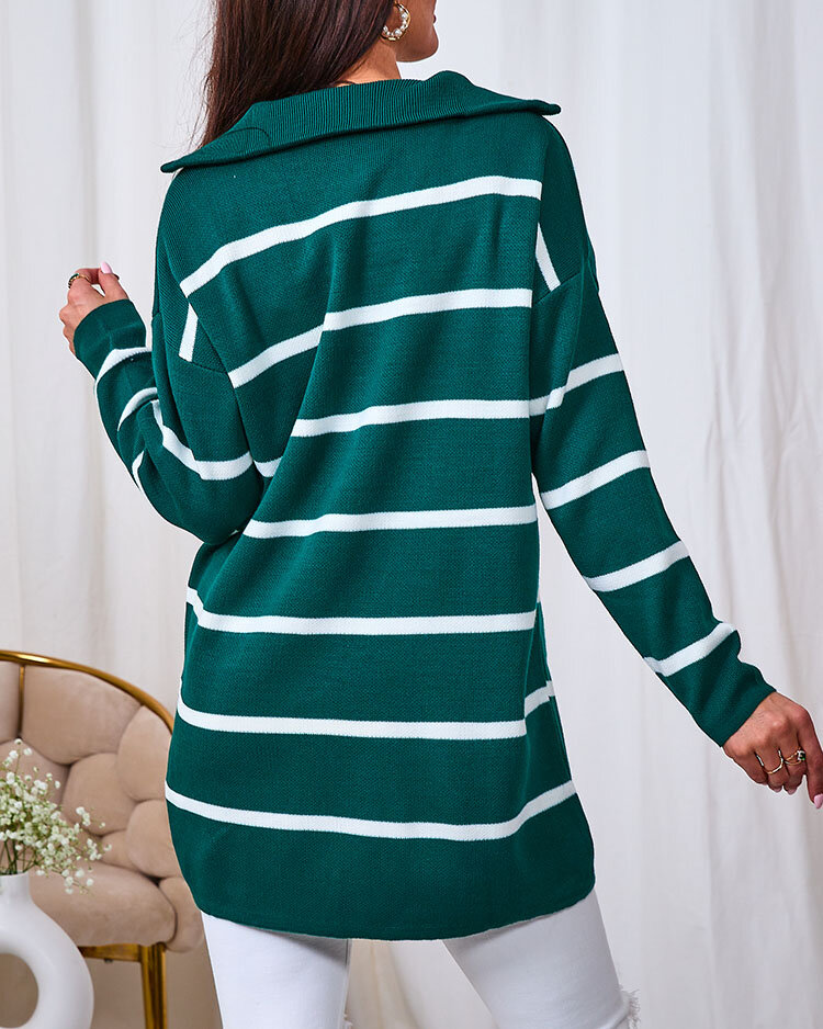 Royalfashion Women's green sweater with unbuttoned turtleneck