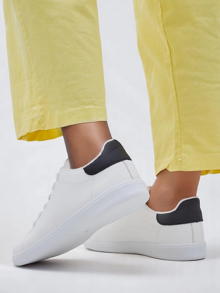 Royalfashion Women's casual sport sneakers Apetir