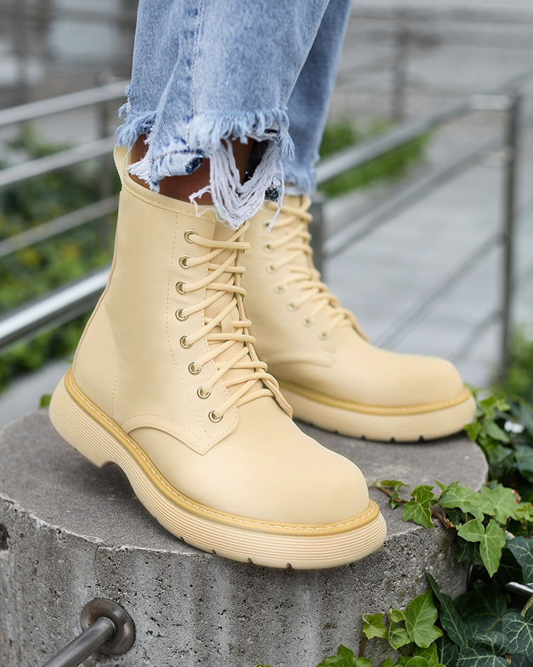 Royalfashion Матовые бежевые женские сапоги Kucillo