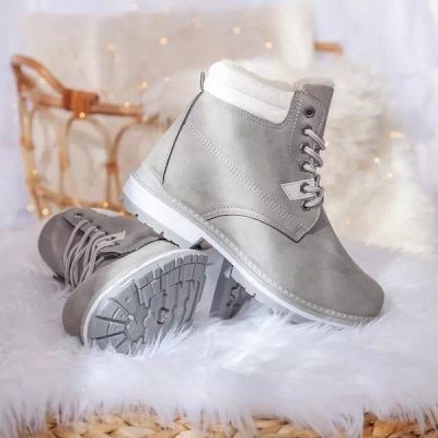OUTLET Gray hiking boots with North Land insulation - Footwear