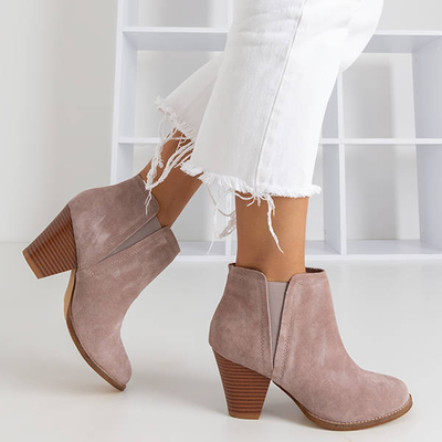 Gray boots on the post a'la cowboy boots Pererra - Footwear