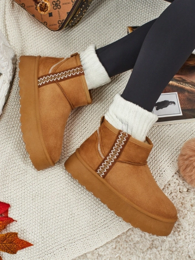Short women's snow boots a'la Pravel