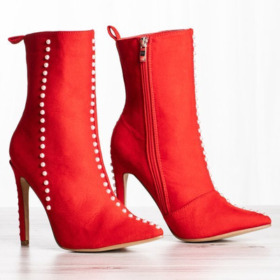 Red boots on a higher heel with Sinini pearls - Footwear