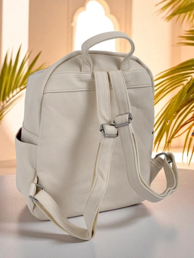Aurelia Eleganza women's backpack Królewska moda beige A4 eco leather