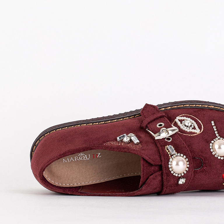 Burgundy low shoes with Lagerrla decorations - Footwear