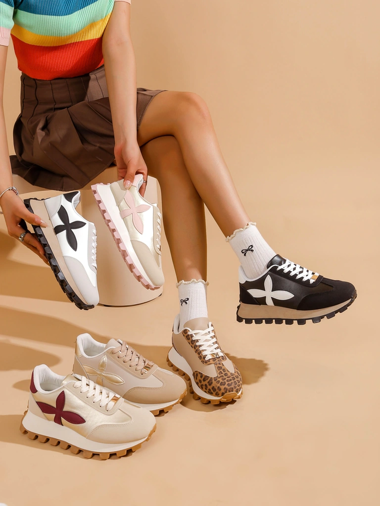 Женские спортивные кроссовки Royalfashion на толстой подошве Aloqa