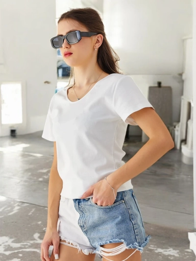 Royalfashion Women's cotton t-shirt with lace on the back
