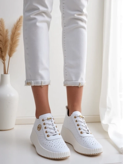 Royalfashion Women's perforated sporty sneakers Jovenes