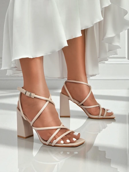 Royalfashion Sieviešu sandales ar bloka papēdi Elysia