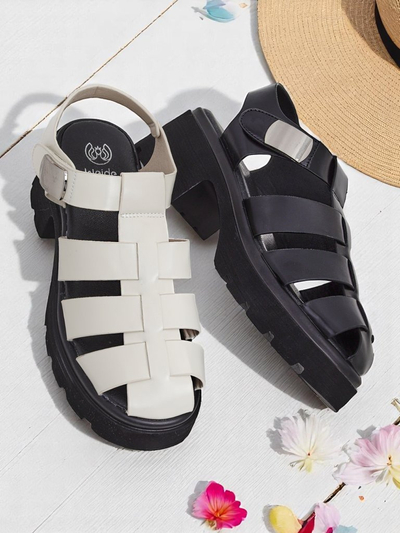 Royalfashion Sieviešu romiešu stila sandales Bratz