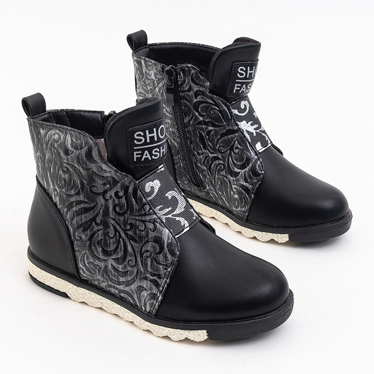 Black girls boots with an oriental pattern Gasly - Footwear