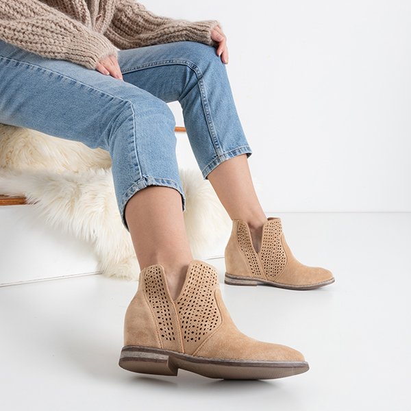 Brown boots on a hidden anchor a'la cowgirls Besiks- Footwear