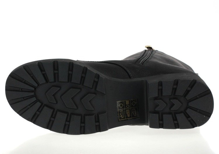 Czarne botki na platformie Barbra- Obuwie