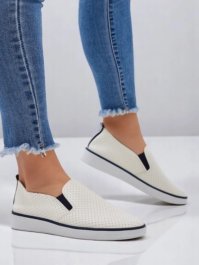 Royalfashion Perforētas sieviešu slip-on kurpes Kassias