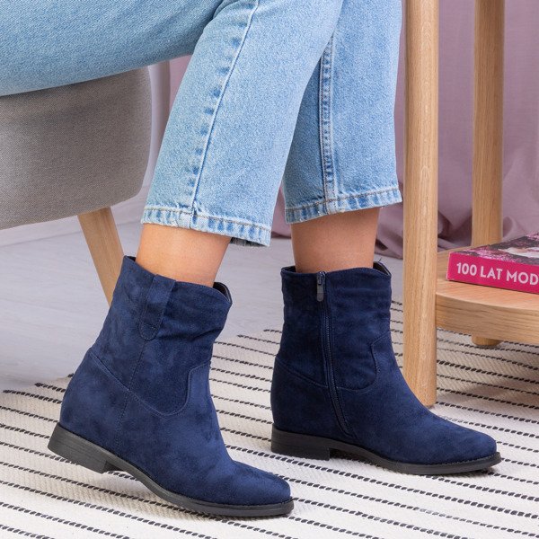 Granatowe botki na krytym koturnie Kely - Obuwie