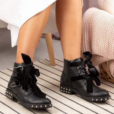 Black women's studded baggers - Footwear