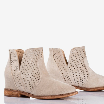 Royalfashion Light beige boots on a hidden anchor a'la cowgirls Besis